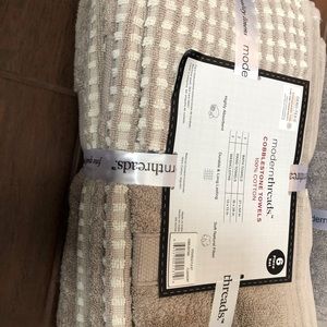Modern Threads beige towel set luxe NWT